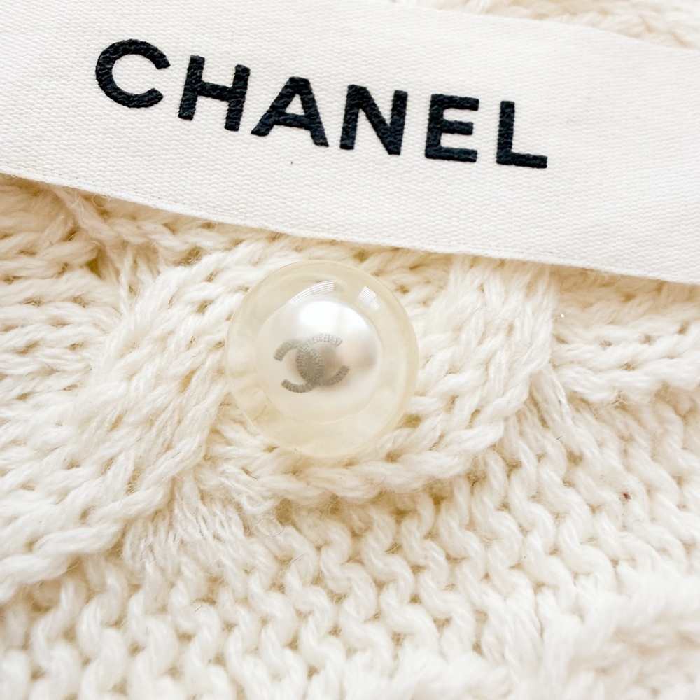 Chanel Clear Lucite Pearl CC Logo Button | Authentic Vintage | 1.6g